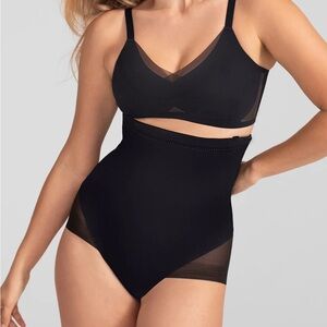 Honeylove Black SuperPower Brief in size Small